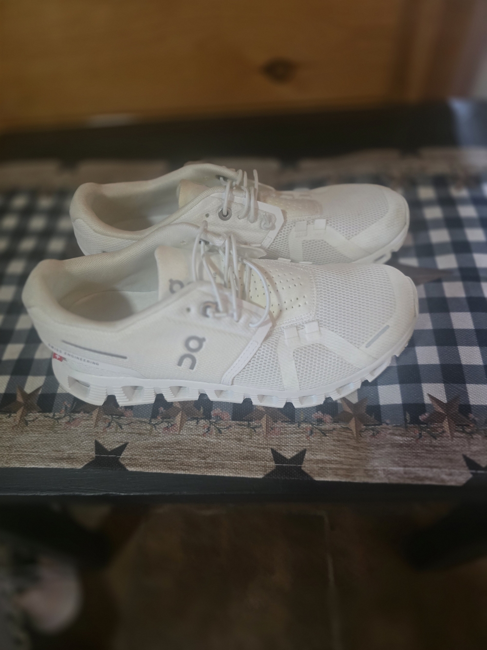 On Running Womens' Cloudswift Lightweight Sneakers in White